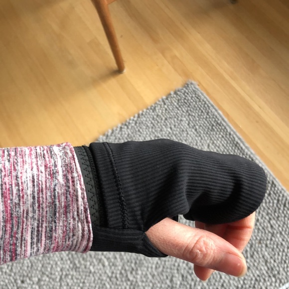 Lululemon - 6 - Pull over - Picture 6 of 6